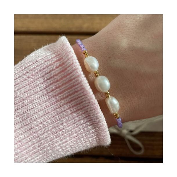 FRIIHOF+SIIG - NR.2022092 - ARMBND - LILLA - WHITE PEARL