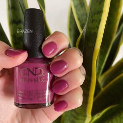 CND - VINYLUX - BRAZEN - NEGLELAK 