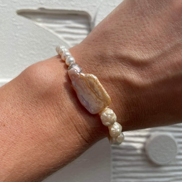 FRIIHOF+SIIG - NR. 2023644 - ARMBND - RAW PEARL