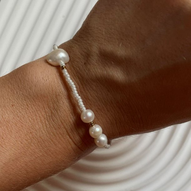 FRIIHOF+SIIG - NR. 2024289 - ARMBND - WHITE PEARL 