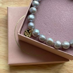 FRIIHOF+SIIG - PERLEARMBND