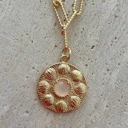 FRIIHOF+SIIG - FLOWER ROSEQUARTZ STONE - GULDBELAGT HALSKDE