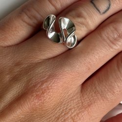 FRIIHOF+SIIG - MEGAN - RHODIUM (SLVLOOK) JUSTERBAR FINGERRING 